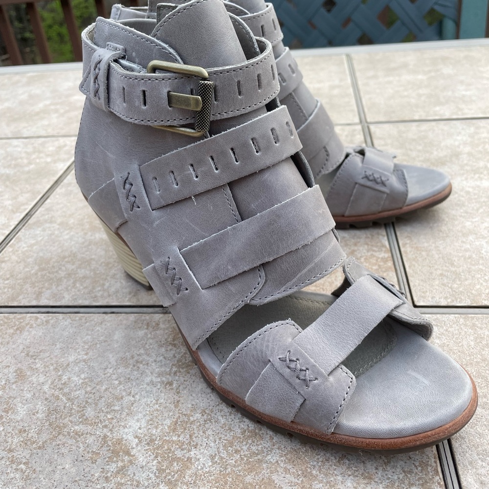 Sorel - Nadia Buckle Kettle - Picture 9 of 15